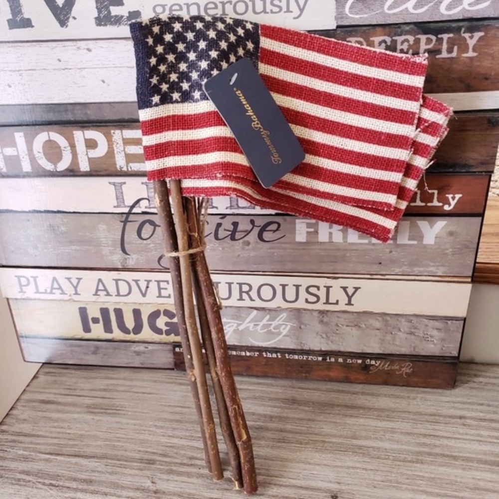 Tommy Bahama Set of Four Burlap American Flags New